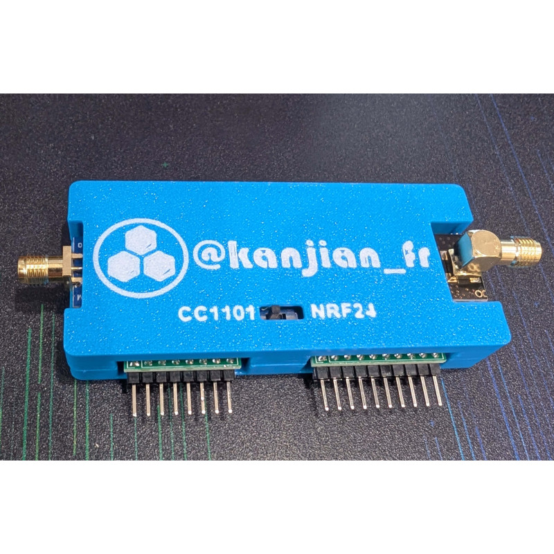 Antenne CC1101 et NRF24 en un seul module pour le Flipper Zero Antenne CC1101 et NRF24 en un seul module pour le Flipper Zero